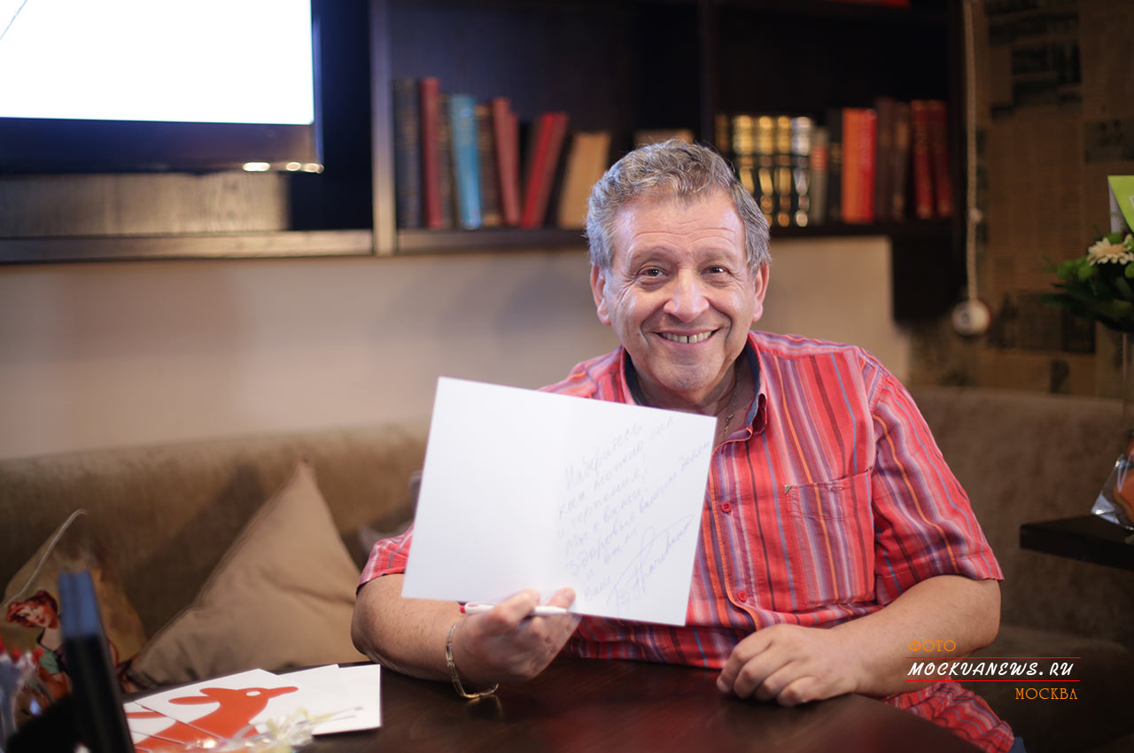 Первый благотворительный вечер #ДАРИТЕРАДОСТЬ с Ниной Курпяковой прошел в Москве