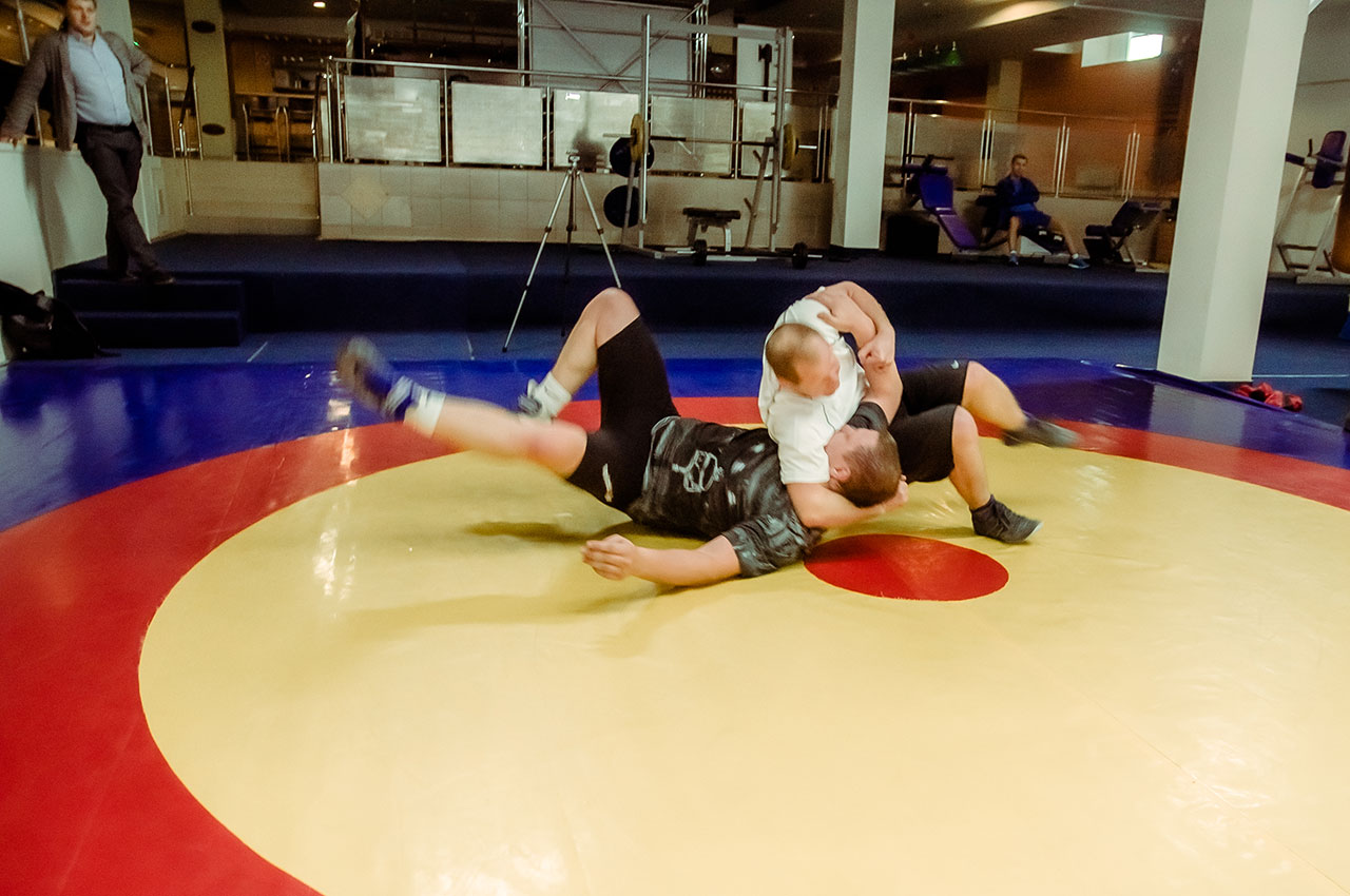 Адвокат Елисей Пятин готовится к поединку