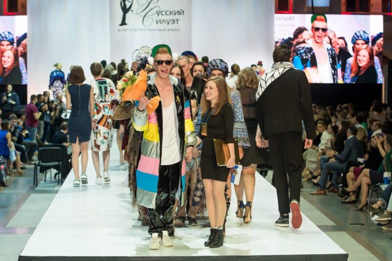 финал конкурса российских дизайнеров одежды "Русский силуэт"