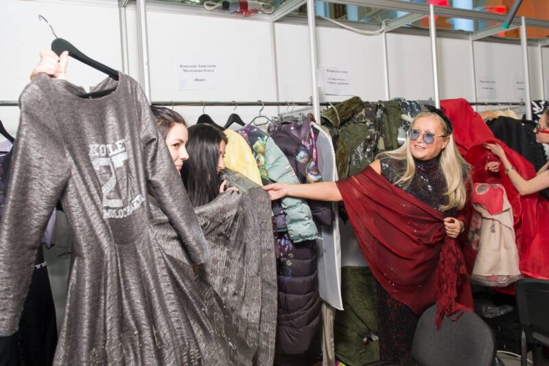 финал конкурса российских дизайнеров одежды "Русский силуэт"