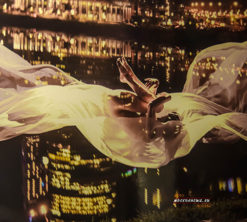 На выставке Романа Кадария