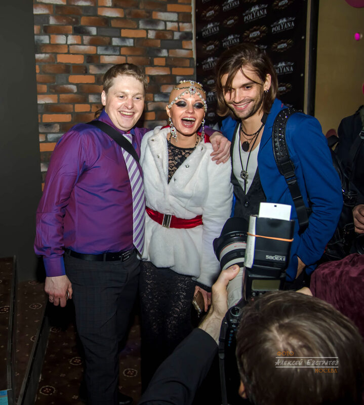 Иван Макаров, Галактик Кэт, Олег Коршунов. Злата Божен. Антон Зацепин. Презентация глянцевого журнала и пятилетний юбилей портала «Москва News»