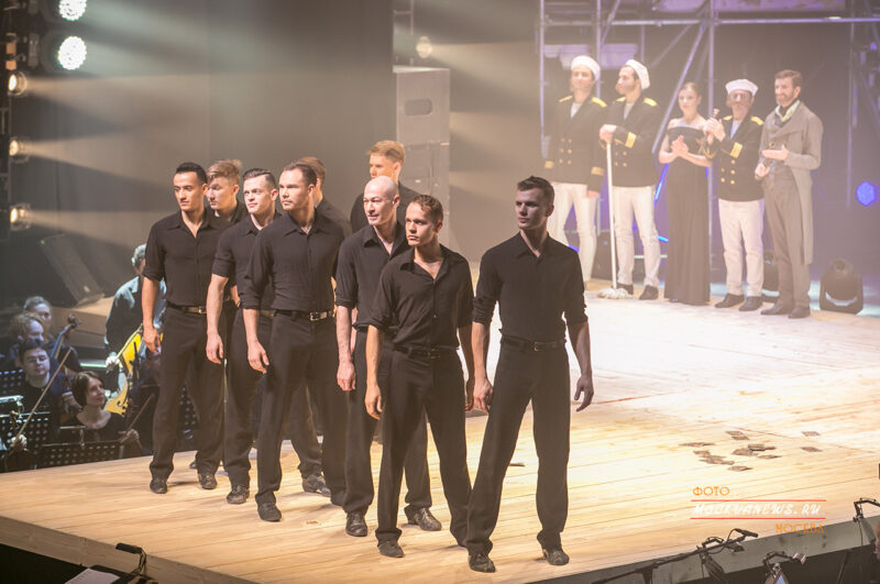 В Москве состоялся Шоу-показ A’MORE коллекции причёсок ESTEL