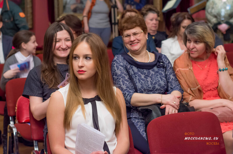 Галерея А.Шилова.концерт - Её величество - женщина!