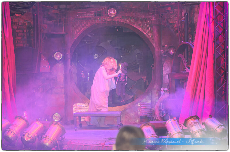 «Сквозь невозможное» - новое шоу иллюзиониста Сергея Воронцова