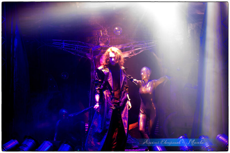 «Сквозь невозможное» - новое шоу иллюзиониста Сергея Воронцова