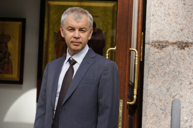 Виктор Лаптев