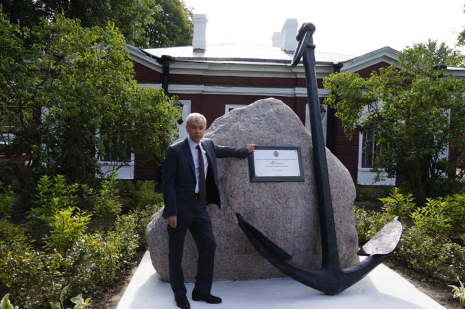 Виктор Лаптев