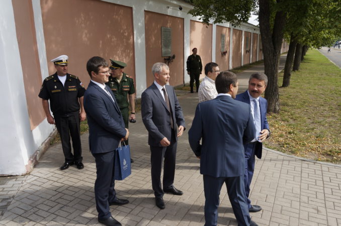 Виктор Лаптев