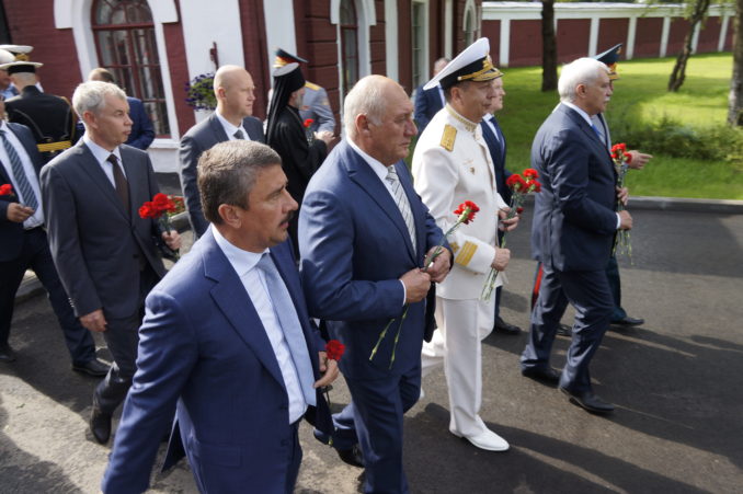 Виктор Лаптев