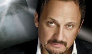 Популярный певец Стас Михайлов одарил любимого артиста