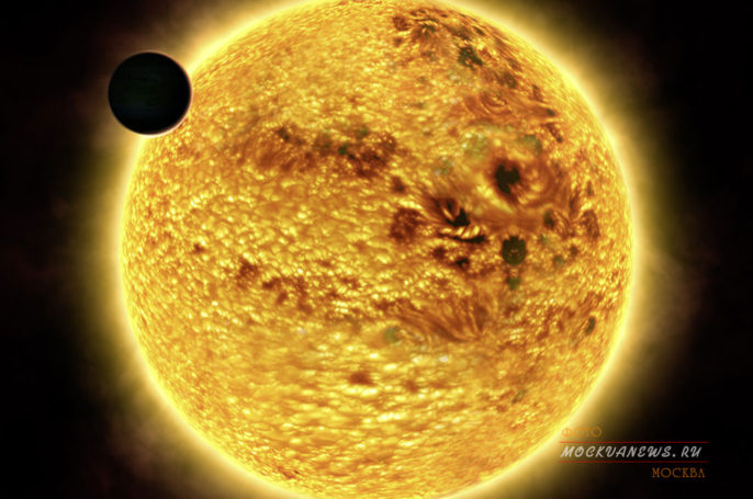 Темная материя проступает темными пятнами на Солнце изнутри