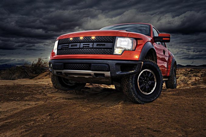 Компания Ford запускает рекламную кампанию для новых моделей F-150