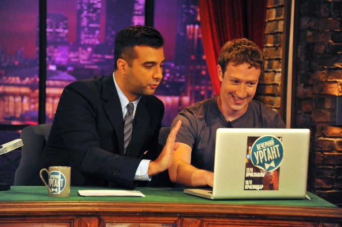 Facebook основатель Марк Цукерберг станет читателем в 2015 году