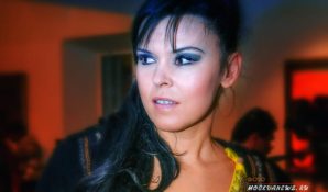 «Возьмите меня замуж президент», спела певица из Германии