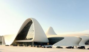 СМИ: Советуют туристам посетить столицу Азербайджана в 2015 году