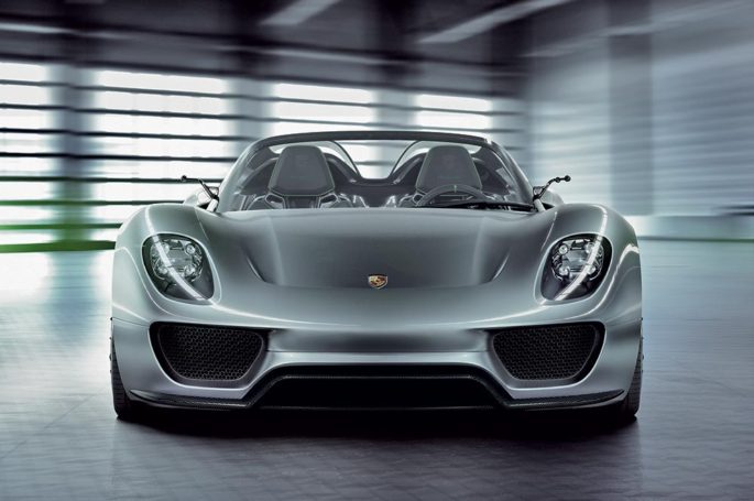 Компания Porsche отзывает свой самый дорогой спортивный автомобиль 918 Spyder