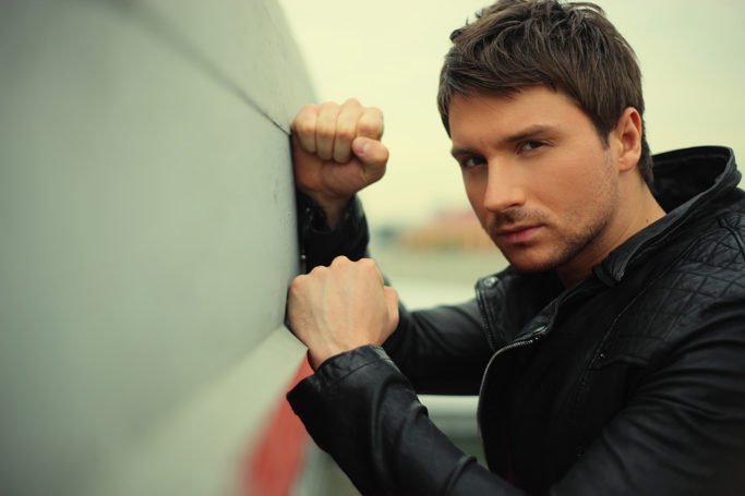 Сергея Лазарева и Филиппа Киркорова уличили в пропаганде гей-отношений