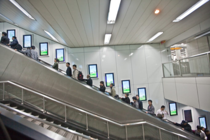 27 — день «Х» для рекламы в метро