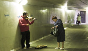 Музыка в метро или столичное подземка примет на работу музыкантов