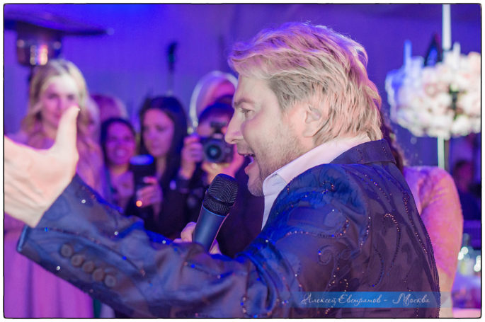 Николай Басков  спел на свадьбе Нелли Ермолаевой