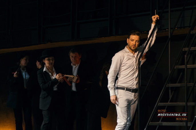 Звезда мюзиклов Илья Викторов чуть не потерял голову из-за оперы!