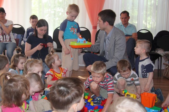 Молодой политик Асташов уважаем избирателями за добрые дела