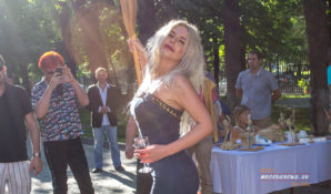 Олег Назаров. «Девушка с веслом» и перепел под Риоху