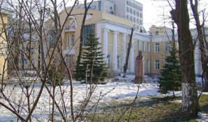 В МНИИ им. Гельмгольца жительнице Подмосковья вернули зрение