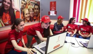 Московских волонтеров Чемпионата ФИФА-2017 оденут и накормят