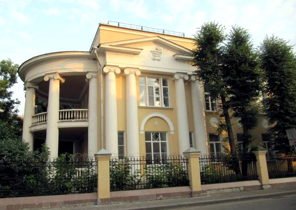 В МНИИ им. Гельмгольца спасли глаз мальчику из Японии