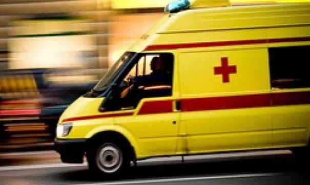 Автомобиль «скорой» перевернулся в результате аварии в Алматы