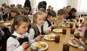 Детей столицы кормят лучше с каждым годом