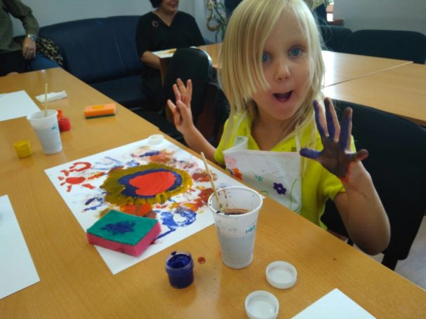 Участники театра-студии «Непоседы» присоединились к всемирной акции «Благодарю»