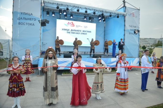 Многопрофильная выставка «Улица Дальнего Востока» прошла в рамках Восточного экономического форума