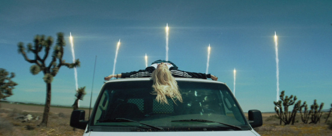 Певица Алина Гросу попала в перестрелку во время съемок клипа «Последняя ночь»