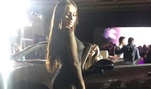 Анастасия Рафаловская вышла в свет в «голом» платье