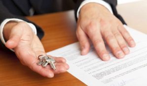 Глава нотариата в эфире Первого: «сделка в простой письменной форме – это всегда риск для гражданина»