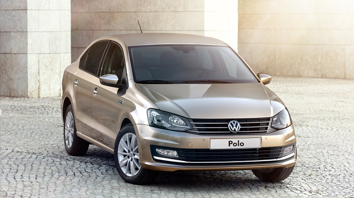 Volkswagen Polo в автосалоне дилера