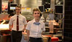 «Макдоналдс» вручили первую в РФ премию «Женщина имеет значение» в рамках Дня Матери