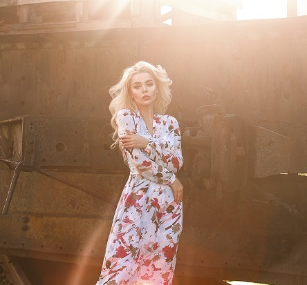 Алина Гросу впервые разделась для журнала