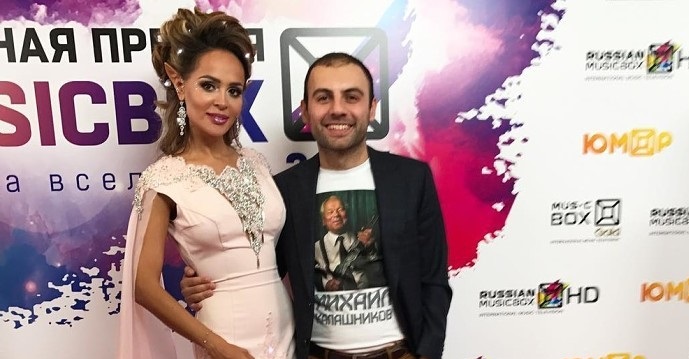 Фанат набил татуировку с лицом Григория Аветова (бойфренда Калашниковой)