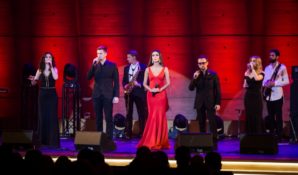 Зара спела дуэтом с Мирей Матье в столице Франции