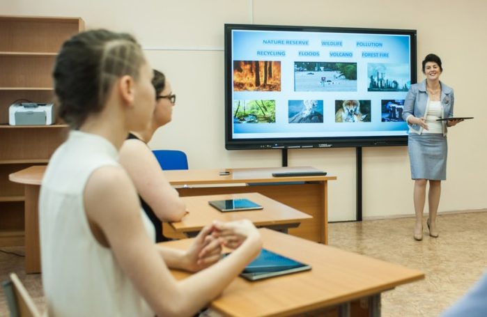 Исаак Калина считает, что опыт «Московской электронной школы» может быть применен во всех регионах