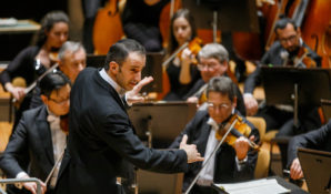 В Большом зале Берлинской филармонии выступил Немецкий национальный оркестр (Germany National Orchestra) под управлением Михаэля Цукерника (Michael Zukernik)