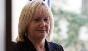 Елена Батурина застраивает Европу