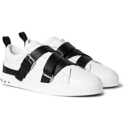 Что общего между стрепами, Valentino и кедами