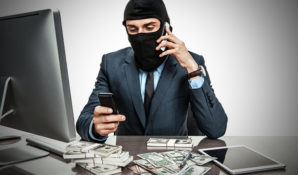 Как застраховать себя от приобретения нелегального паспорта при оформлении второго гражданства