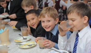 Питание школьников в российских регионах становится «столичным»