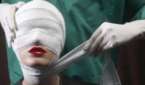 СК возбудил дело против клиники Медландж по факту смерти канадки